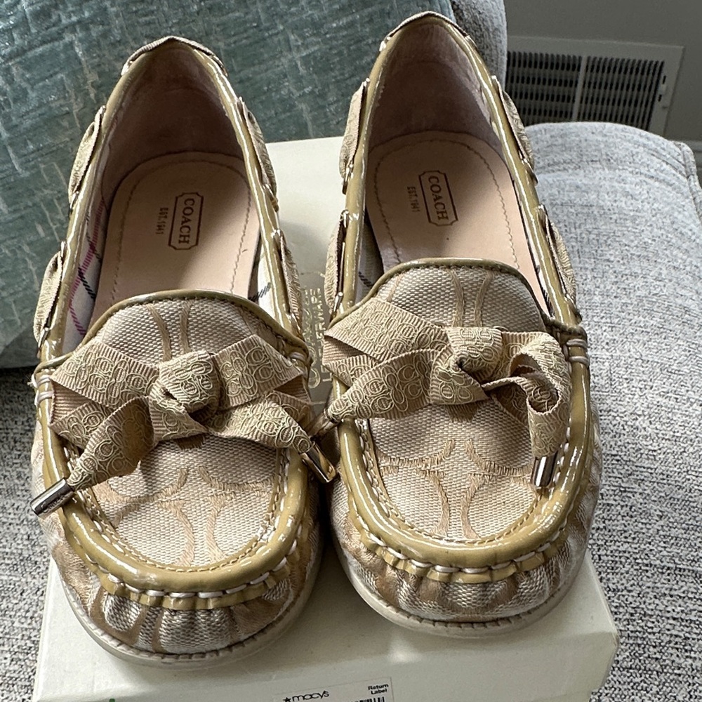 Coach Women's Beige Moccasins with Bow Detail
